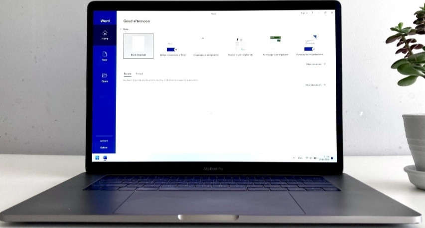 Ноутбук MacBook Pro 15 " Radeon Pro 555 (2018) Retina P3 ,16/256Gb. M2 . Київ - фото 5