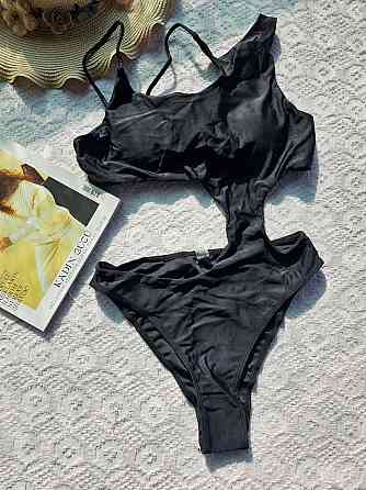 Купальник з вирізами спереду та збоку Чорний L Харків