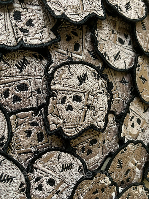 Шеврон Адамова голова (Форма контурная. На липучке) Размер 6x5.5см Киев - изображение 2