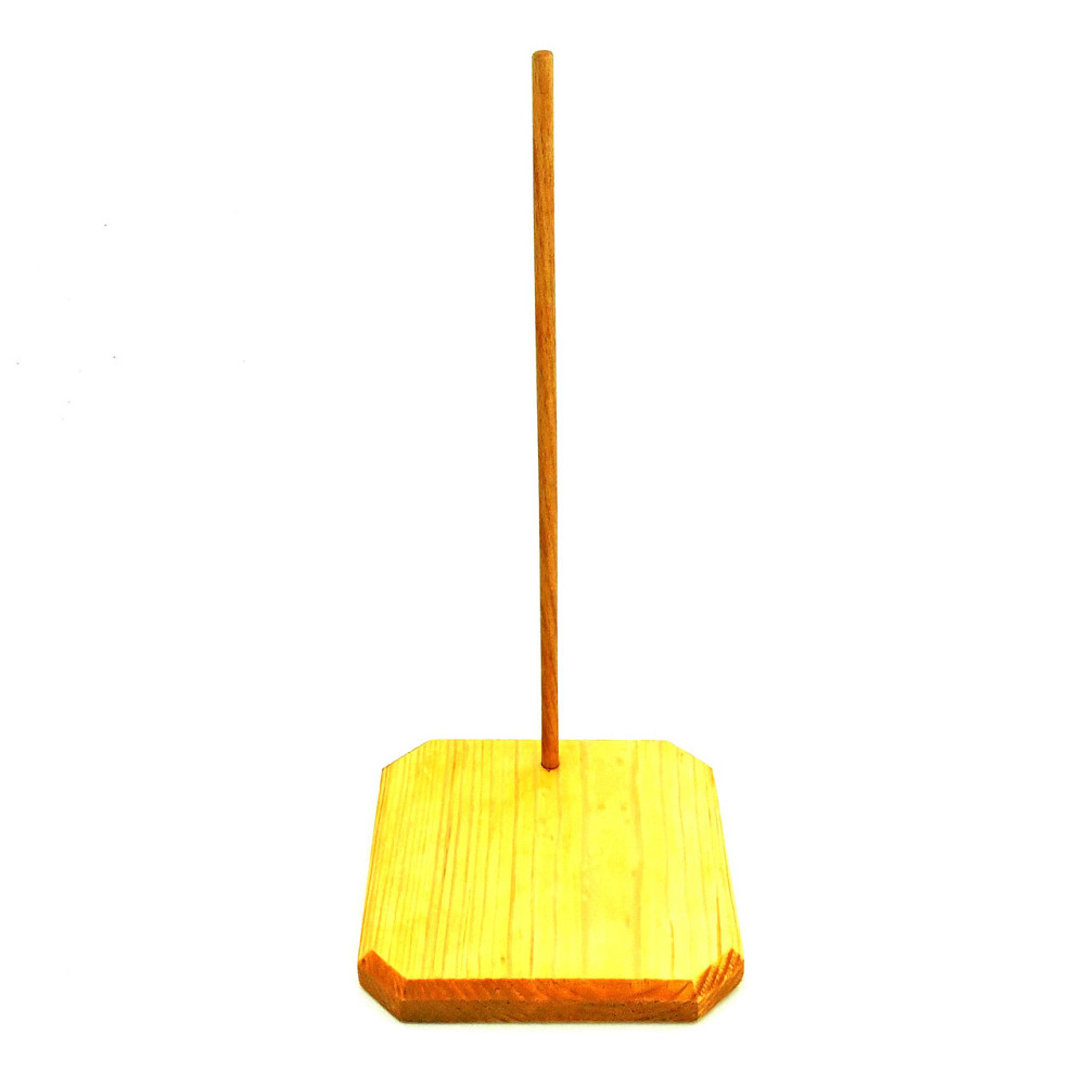 Подставка для кукол 