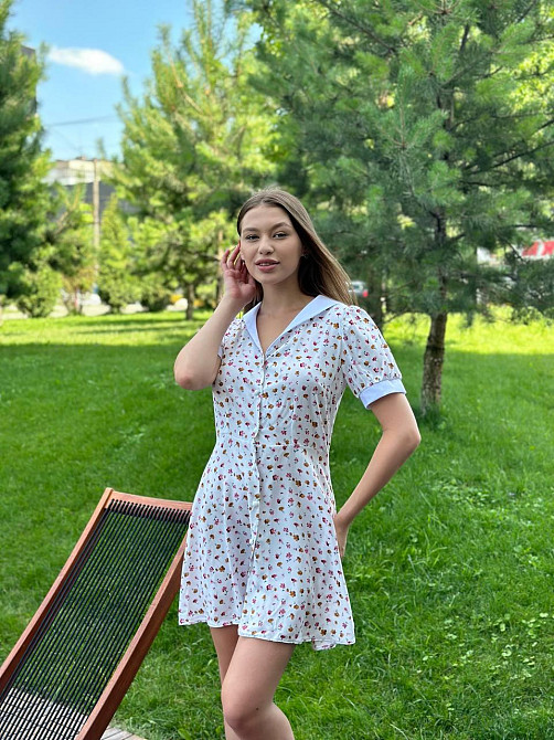 Женское лёгкое мини-платье из штапеля с белым воротником Оранжевые цветы XS-S Харьков - изображение 4