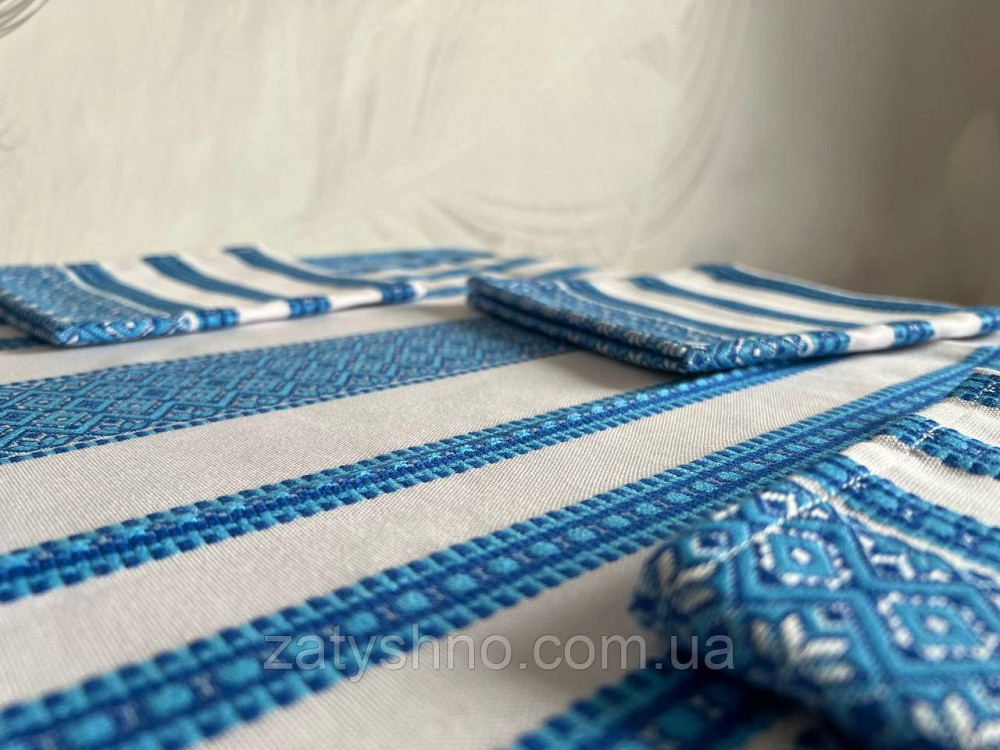Голубая  вышитая скатерть с салфетками на хлопке Киев - изображение 1