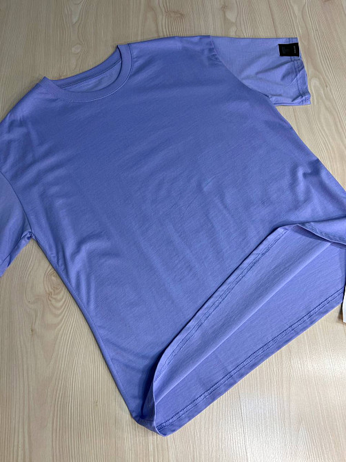 Футболка женская A-N 26075 оверсайз базовая с нашивкой, сиреневый, one size Киев - изображение 5