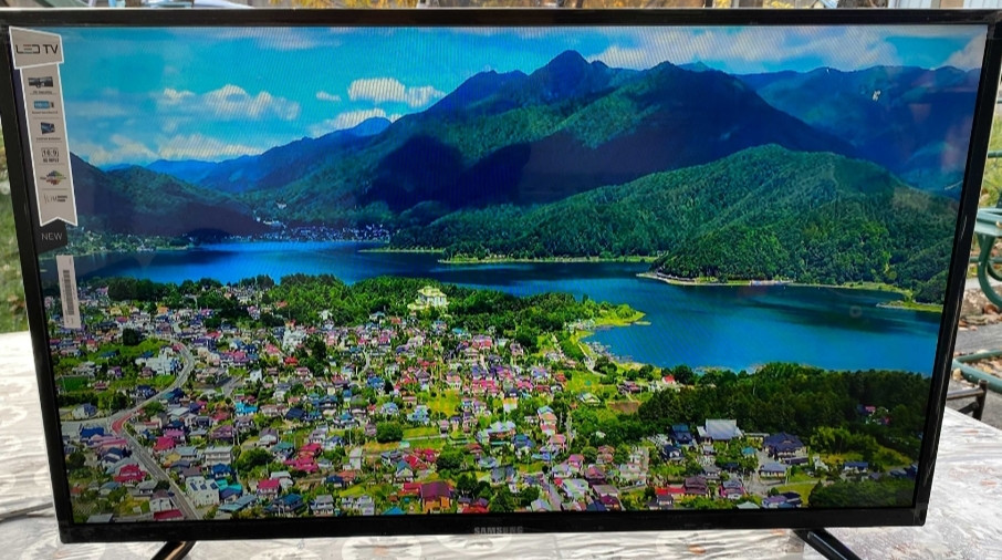 Телевізор: Samsung 42" 4K, Smart TV, Android 13. Київ - фото 1