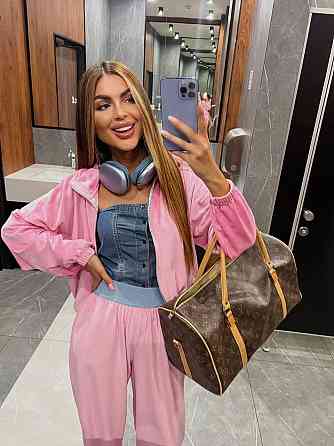 Жіночий стильний повсякденний костюм із ніжного велюру Барбі, 46/48 Одеса