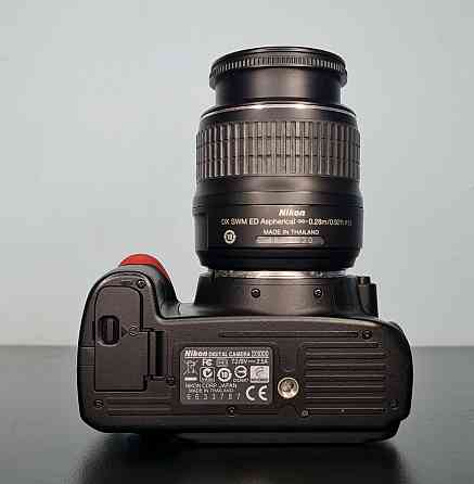 Дзеркальий фотокапарат Nikon D3000 + kit об'єктив 18-55 + сумка + SD 64GB Клевань