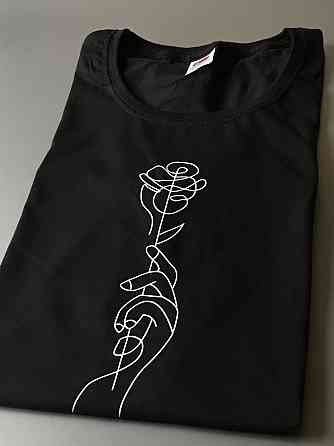 Женская\Мужская футболка с принтом розы Черновцы