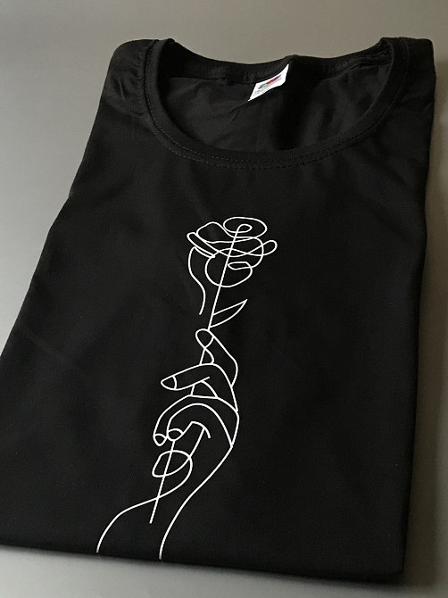 Женская\Мужская футболка с принтом розы Черновцы - изображение 1