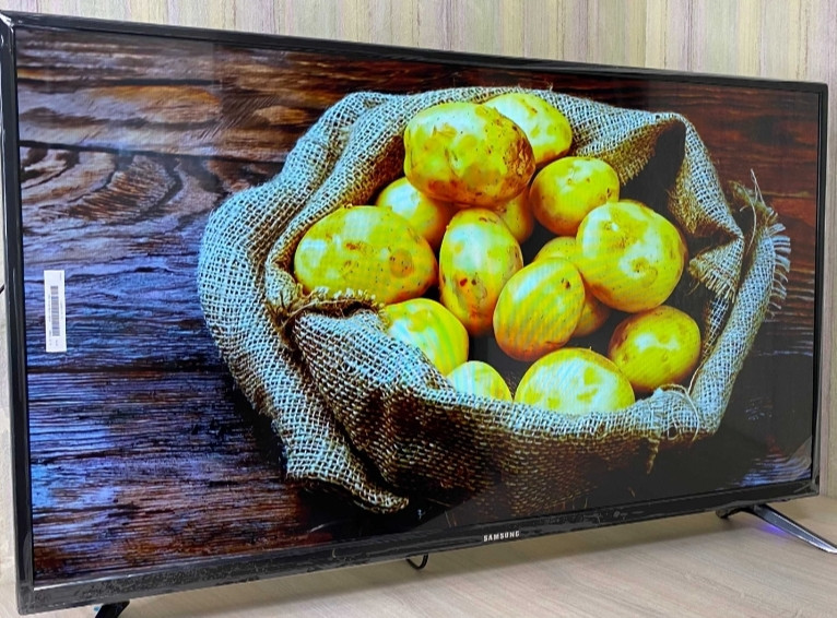 Тонкий Телевизор: Samsung 34