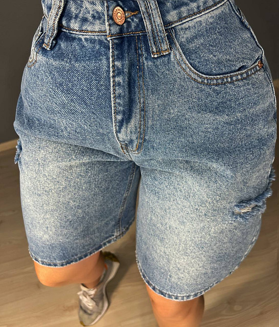 Шорты женские джинсовые Allure 803-68 бермуды с порезами и регулировкой застежкой на талии голубые, голубой, 29, 29, 77 см, 110 см Киев - изображение 7