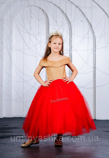 Красное платье пышное с блестками Кривой Рог - изображение 1