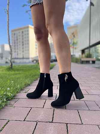 Vesna Жіночі черевики VESNA чорні натуральна замша висота 10,5см каблук 8см 36р. (1183) Коломия