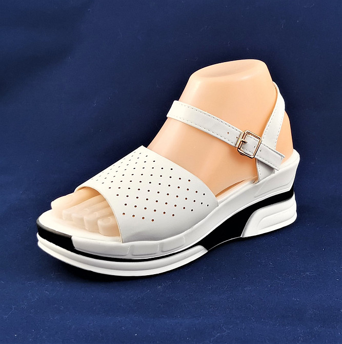 Жіночі Сандалі Босоніжки на Танкетці Платформа Білі Літні (розміри: 38,39,40) - К2 Дніпро - фото 4