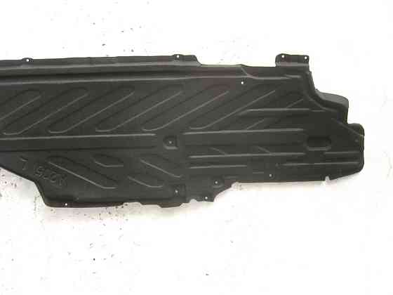 Mercedes-Benz  A2056840118 Новий бічний захист днища кузова ліва повстяна C-Class W205 Одесса