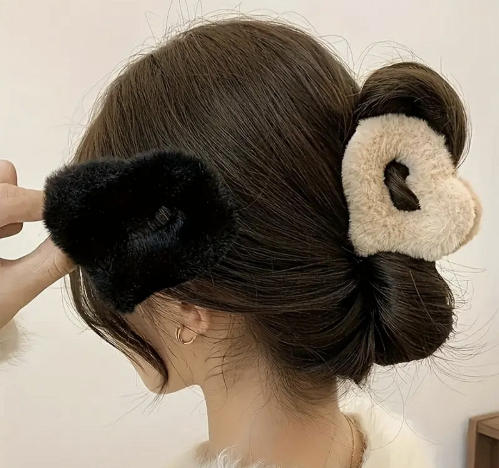 Шпилька крабік із хутра 