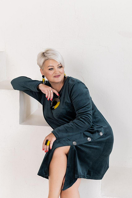 Жіноча стильна коротка сукня батал із королівського велюру Смарагдова, 54/58 Одеса - фото 5