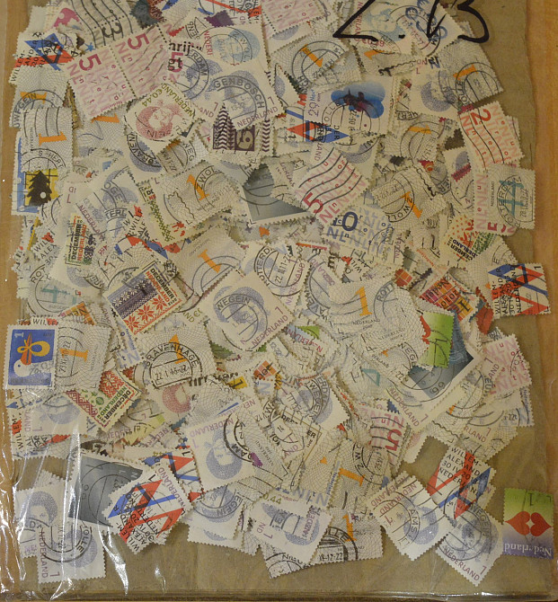 ГОРА МАРОК. Нидерланды. 1000 шт! (стандарт) 2.13 Полтава - изображение 1