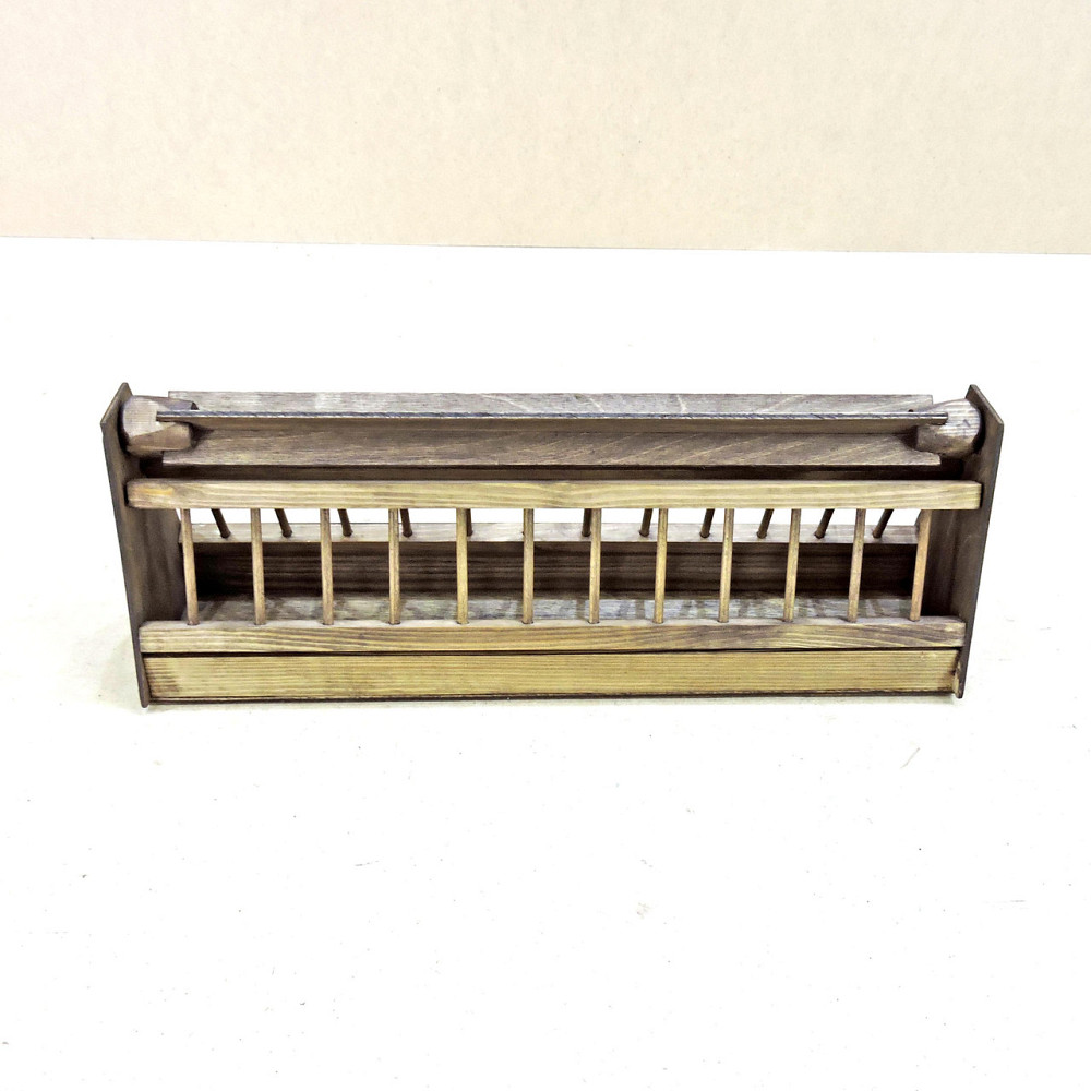 Деревянная кормушка для голубей 