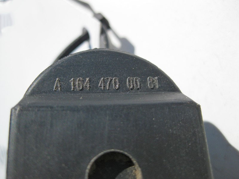 Mercedes-Benz  A1644700081 Болт кріплення паливного бака ML W164 W166 GLE C292 GL X164 GLS X166 Одесса - изображение 4