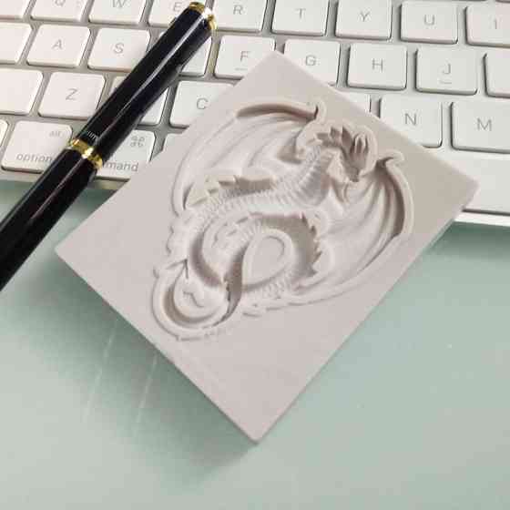 Молд силиконовый Дракон 51 на 62 мм серый Киев