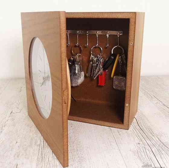 Настінні годинники Balvi Qubo, коричневі Ровно