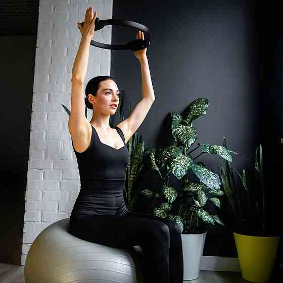 Кольцо для пилатеса Gymtek армированное стекловолокно 38см черный Киев