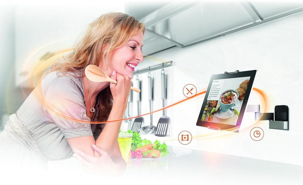 Настенное крепление для планшета Vogel's TMS1030 универсальное 7–13