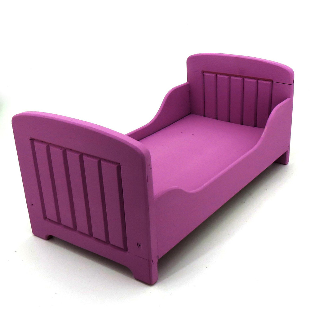 Кровать для кукол 