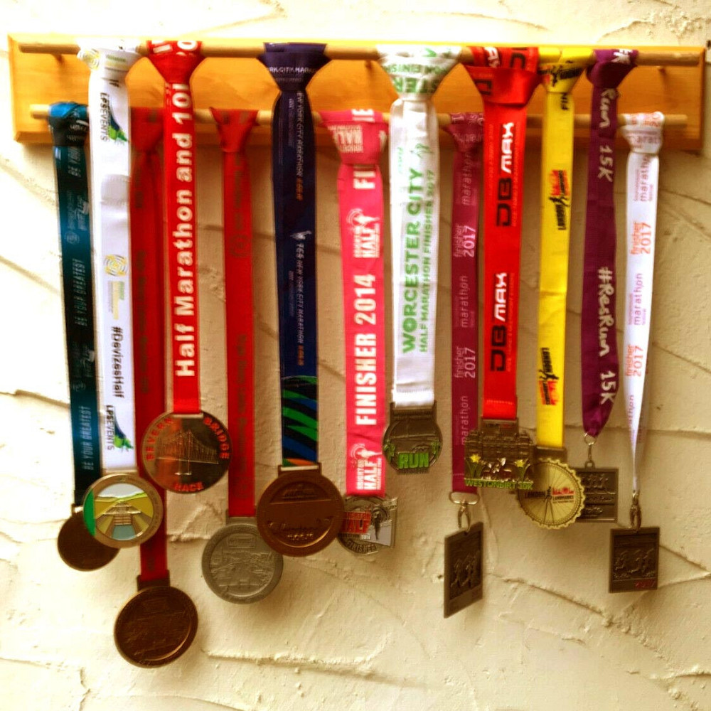 Полка для медалей 