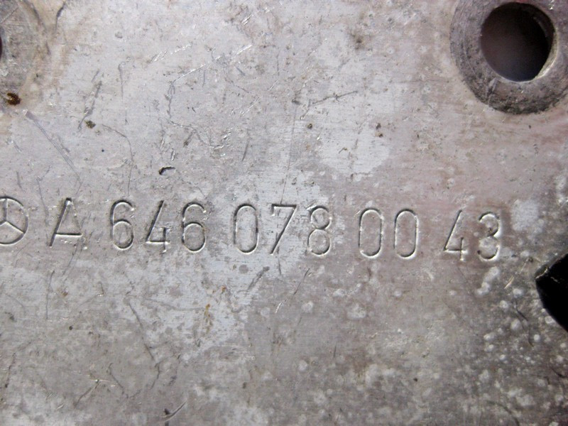 Mercedes-Benz  A6460780043 Кріпильна пластина паливних трубок на головці двигуна OM646 R4 2.2 cdi E-Class W211 C-Class W204 Одесса - изображение 3