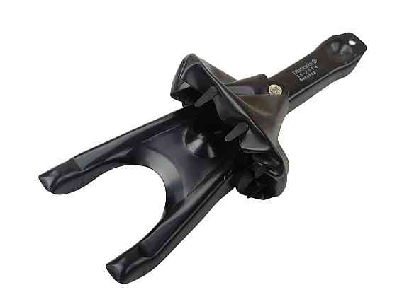 Вилка ГАЗ 2410, 3302 с пыльником сцепления Мукачево