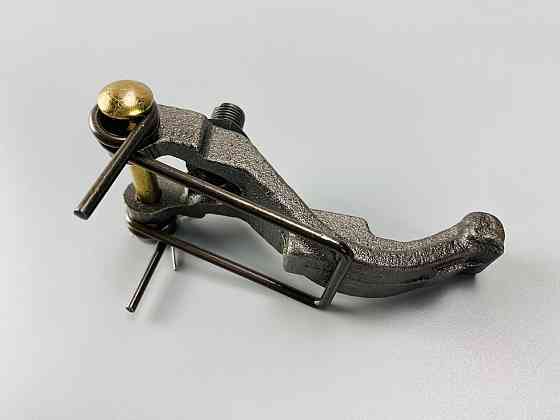 Важіль відтискний у зборі МТЗ. Старий зразок. 70-1601094. Важіль отжимной в зборі Мукачево