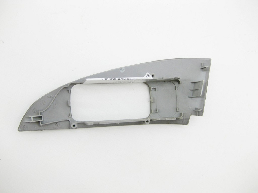 Mercedes-Benz  A2037272528 7213 Накладка сіра блока кнопок склопідйомника передньої лівої карти дверей C-Class W203 Одесса - изображение 8
