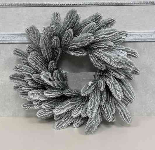 Рождественский венок Премиальный заснеженный из хвои литой (диаметр - 45 см) Винница
