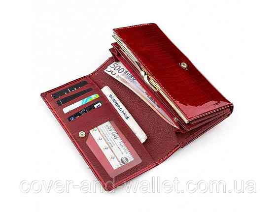 Жіночий червоний лаковий гаманець з візитницею ST Leather S8001 Київ