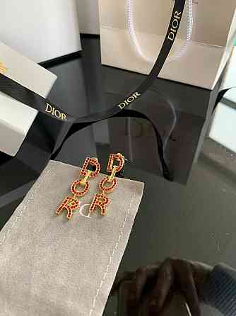 Брендовые серьги Диор/Dior, позолота │серьги буковка с красными кристаллами Одесса