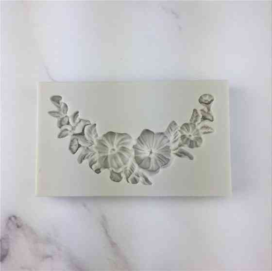 Молд силиконовый Цветочки 43 на 72 мм серый Киев