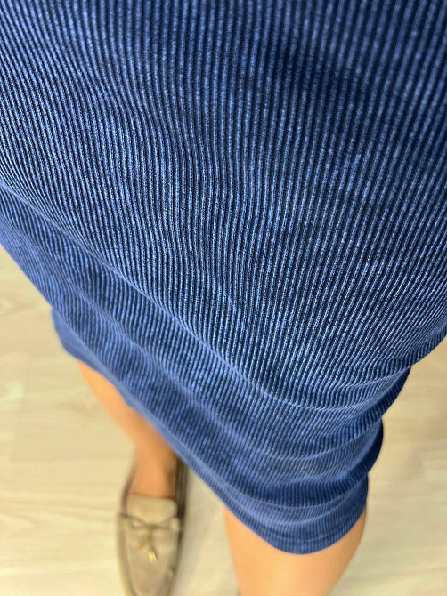 Платье женское MMC 240032 средней длины футболкой вареное тай-дай в рубчик, темно-синий, one size Киев - изображение 10