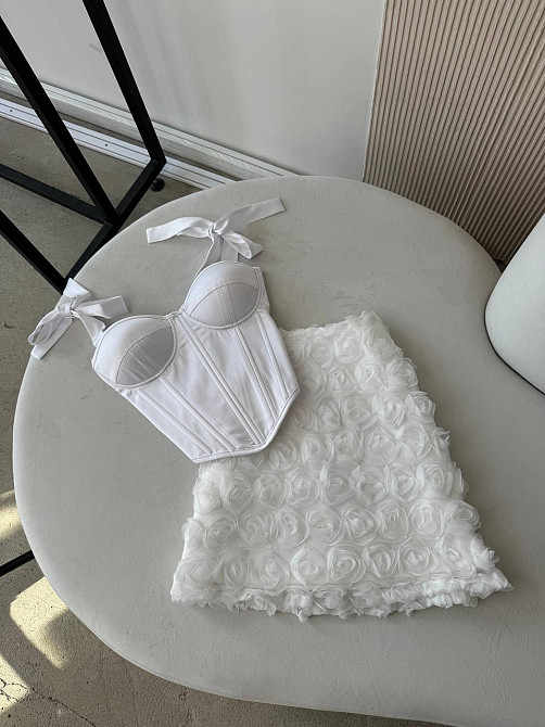 Женский романтичный корсетный комплект с 3D-цветами Белый, M Одесса - изображение 3