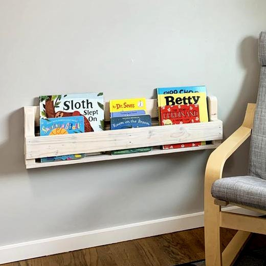 Настенная книжная полка 