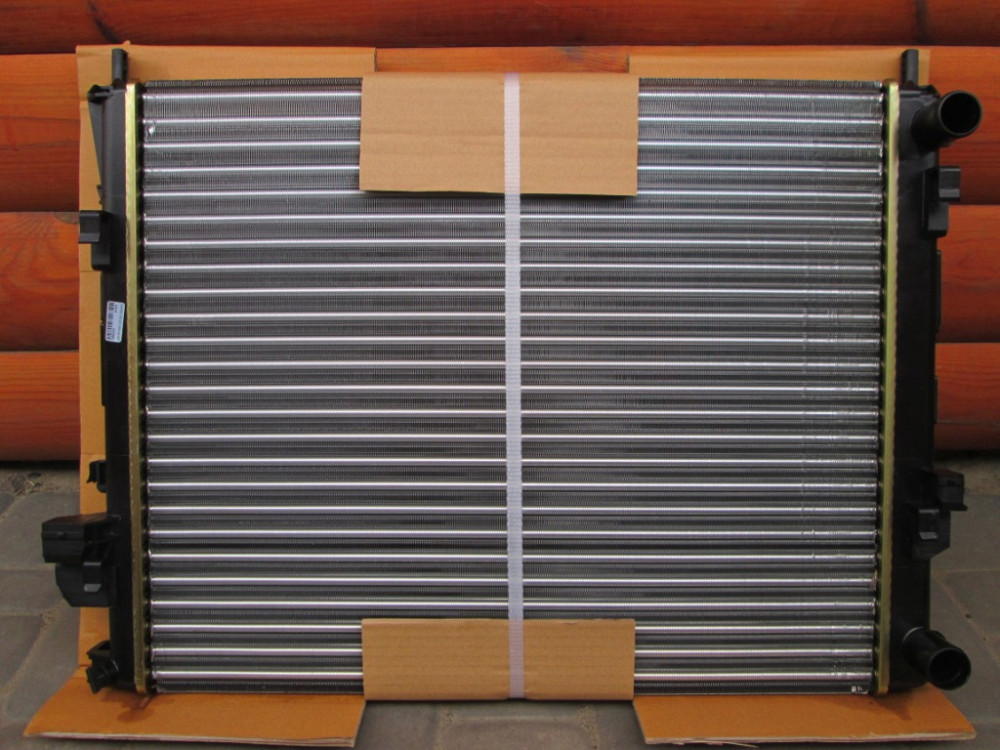 Радіатор охолодження двигуна Renault Trafic 1.9 dCi 2001-2006 Ковель - фото 1