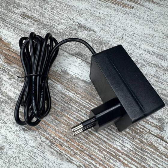 Настольная LED лампа TX26C0 с беспроводной зарядкой 10Вт, ЖК-дисплеем, сенсор, черная Киев