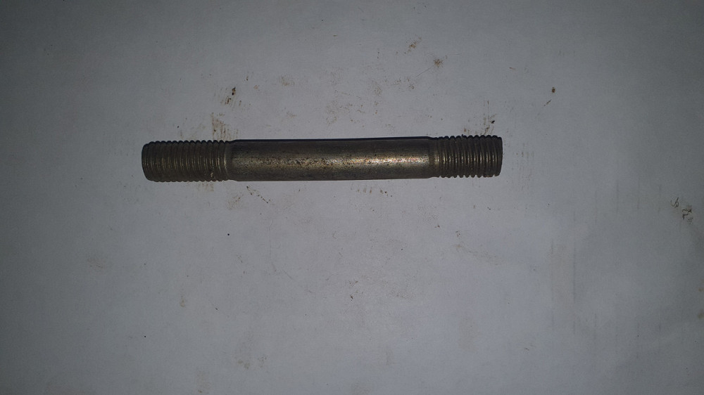 Шпилька М12х1.75. Длина 105 мм. СССР. Харьков - изображение 1