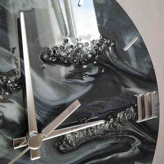 Настінний годинник з епоксидної смоли ручної роботи Дніпро