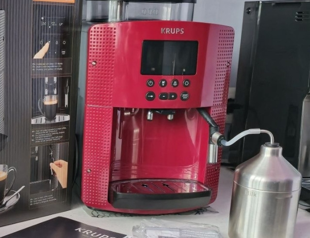 Профессиональная Кофемашина Krups Essential EA816570 Киев - изображение 2