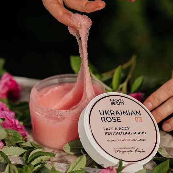 Восстанавливающий скраб для лица и тела Ukrainian Rose 200 мл Киев