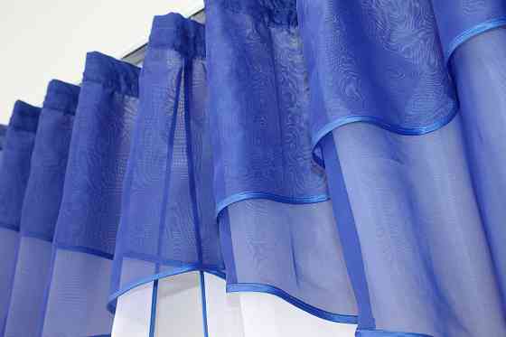 Кухонні штори VR-Textil № 091к з ламбрекеном і підв'язками синій з білим 270х170 см (52-0254) Київ