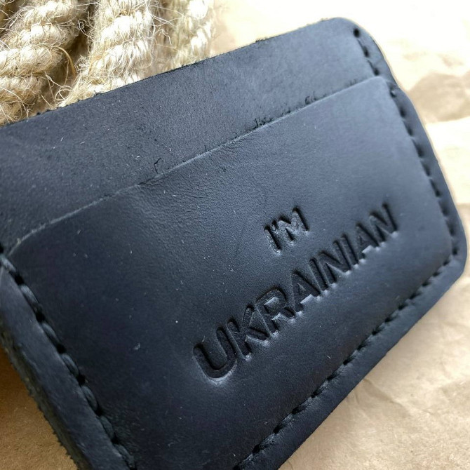 Картхолдер кожаный Черный с тиснением UA, стильный органайзер чехол из кожи для 4 банковских картMasterSem Киев - изображение 2