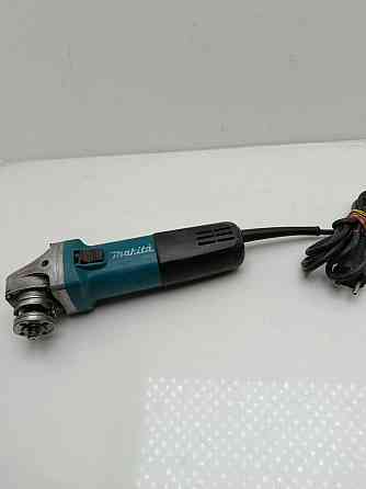 Кутова шліфувальна машинка Makita 9558NB( клас Б ) Луцк