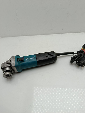 Кутова шліфувальна машинка Makita 9558NB( клас Б ) Луцк - изображение 1